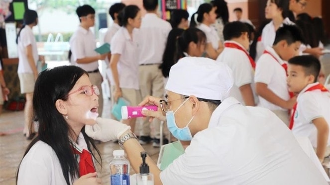 Khám sức khỏe đầu năm học cho học sinh. Nguồn: ITN