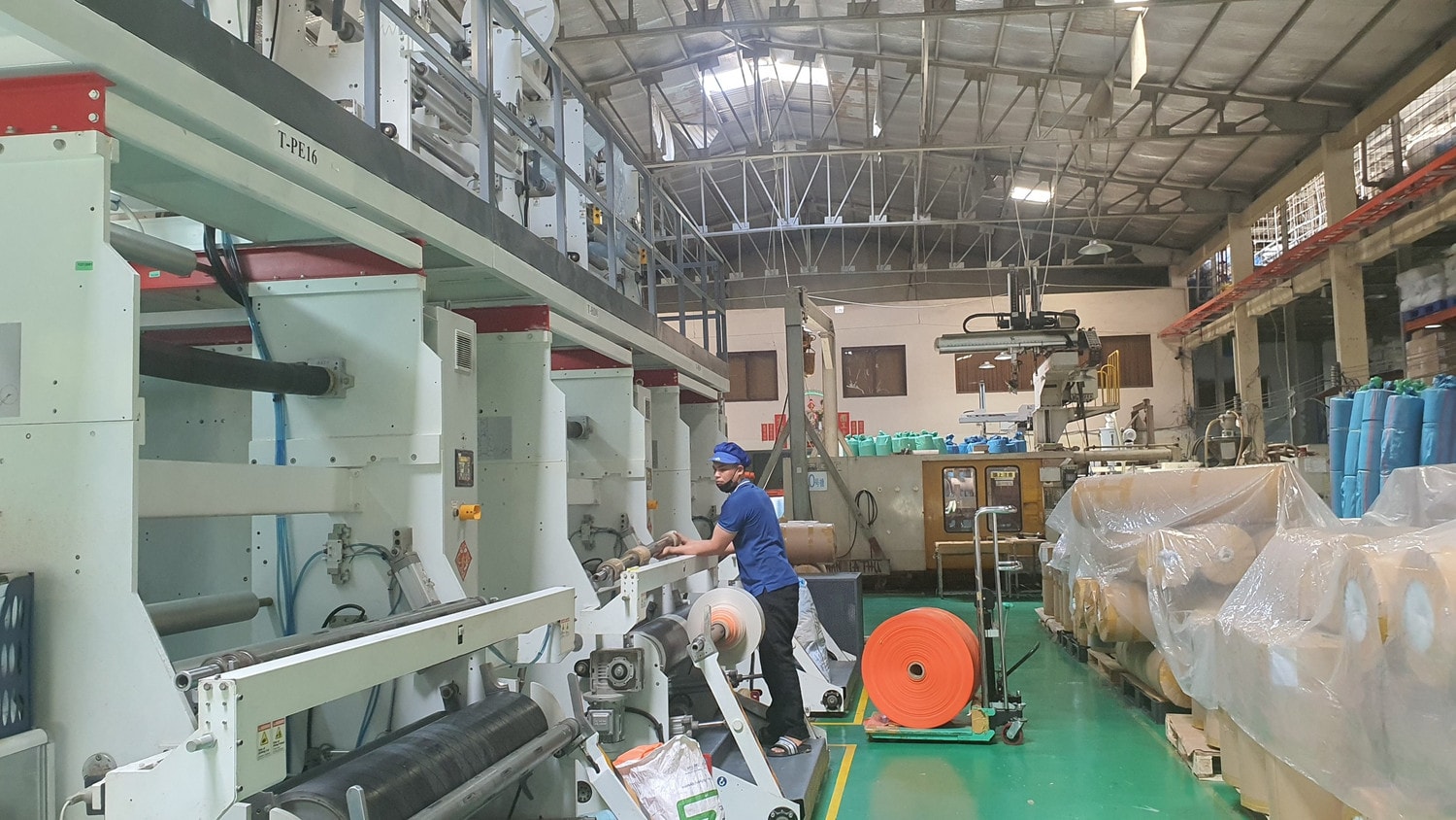 EVNHCMC đẩy mạnh tuyên truyền để nâng cao nhận thức về tiết kiệm điện -0