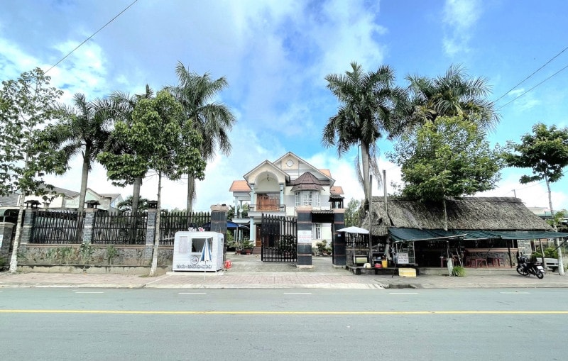 Vụ căn biệt thự khang trang và gần 3000m2 đất trung tâm huyện chuyển nhượng giá 200 triệu đồng: Sở Tư pháp tỉnh Bình Dương thụ lý đơn tố cáo Công ty Đấu giá Hợp danh Công Lập.