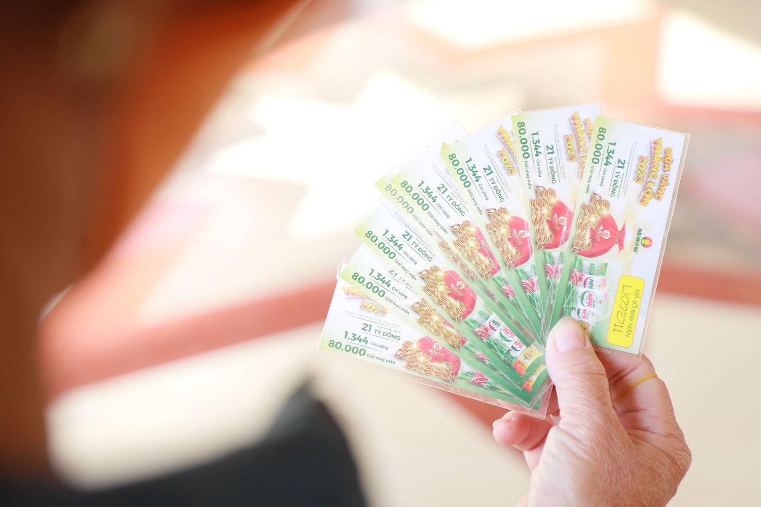 PVCFC trao tận tay hàng chục giải vàng 99.99 tới bà con nông dân -0