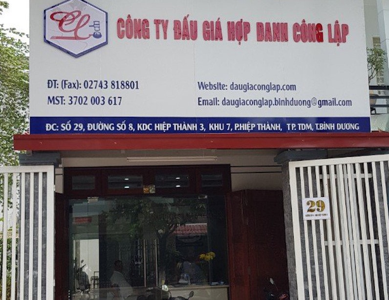 Vụ căn biệt thự khang trang và gần 3000m2 đất trung tâm huyện chuyển nhượng giá 200 triệu đồng: Sở Tư pháp tỉnh Bình Dương thụ lý đơn tố cáo Công ty Đấu giá Hợp danh Công Lập.