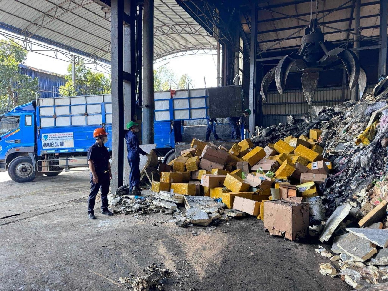 Bắc Ninh: Tiêu hủy lô thuốc lá điện tử vi phạm trị giá trên 3 tỷ đồng -0