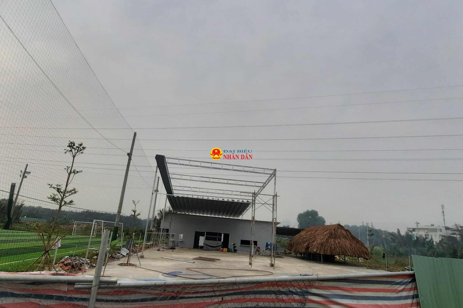 TP. Hồ Chí Minh: Bất chấp yêu cầu “giữ nguyên hiện trạng”, nhiều sân cỏ nhân tạo không phép “mọc” trên dự án khu dân cư Bắc Rạch Chiếc -0