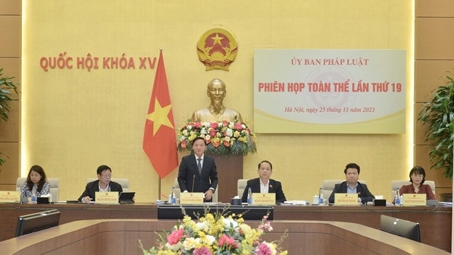 Phó Chủ tịch Quốc hội Nguyễn Khắc Định dự Phiên họp toàn thể của Ủy ban Pháp luật