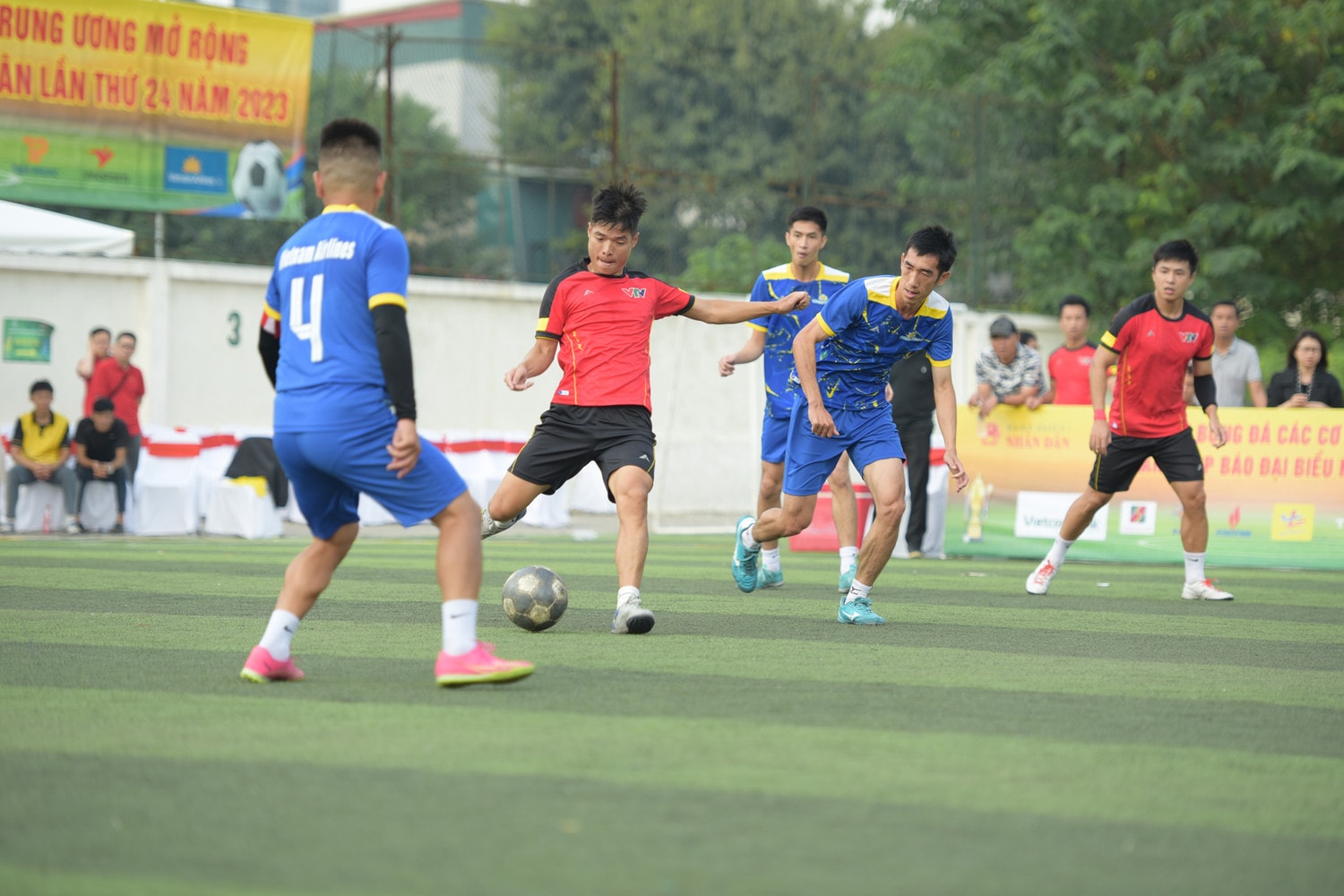 Một số hình ảnh trận Chung kết Giải bóng đá các cơ quan Trung ương mở rộng tranh Cúp Báo Đại biểu Nhân dân lần thứ 24 -0