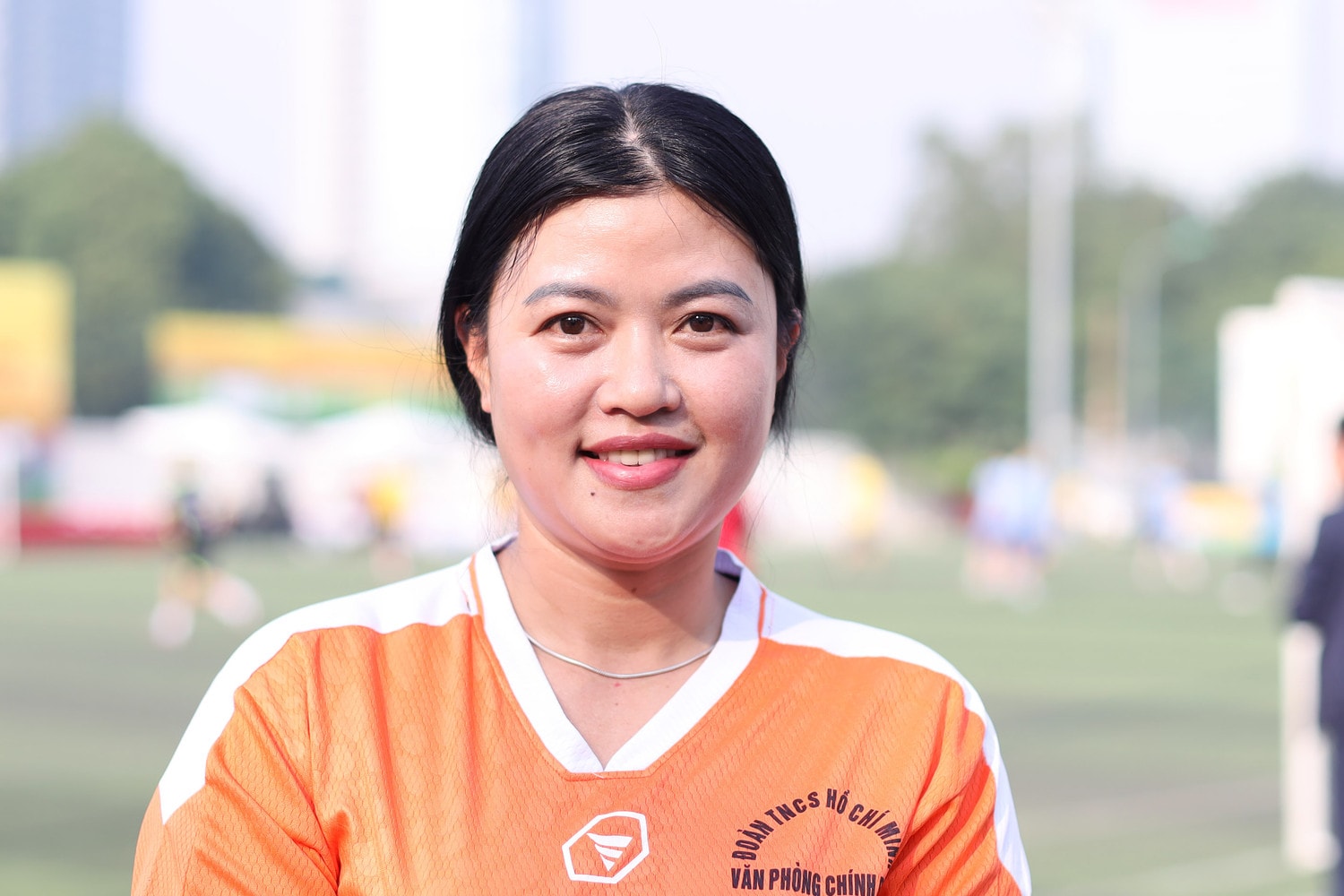 Cổ động viên Đỗ Thị Thu Hoà (Văn phòng Chính phủ) ldh19682.jpg -0