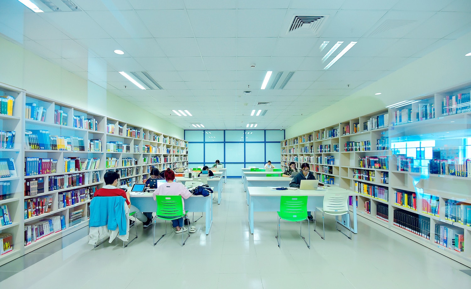Thư viện điện tử 11 triệu USD, triệu cuốn sách tại Trường ĐH Kinh tế Quốc dân có gì đặc biệt? ảnh 11 Khám phá thư viện trường đại học sở hữu triệu cuốn sách