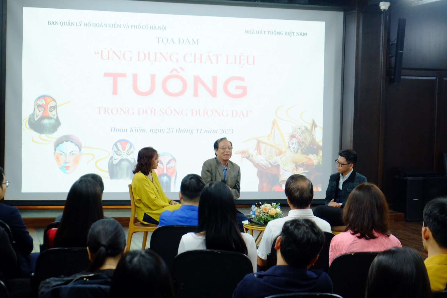 Toàn cảnh tọa đàm Đưa nghệ thuật Tuồng vào đời sống đương đại -2