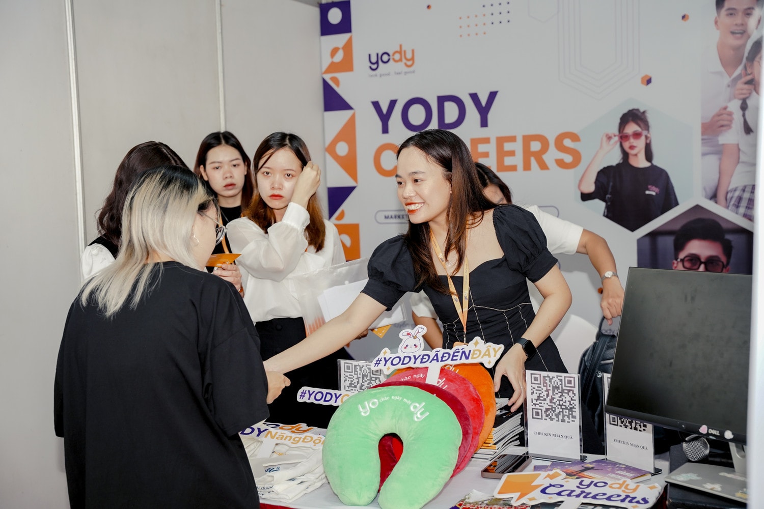 Hơn 600 vị trí việc làm tại sự kiện tuyển dụng lớn nhất năm dành cho sinh viên khối ngành kinh tế tại Hà Nội -4