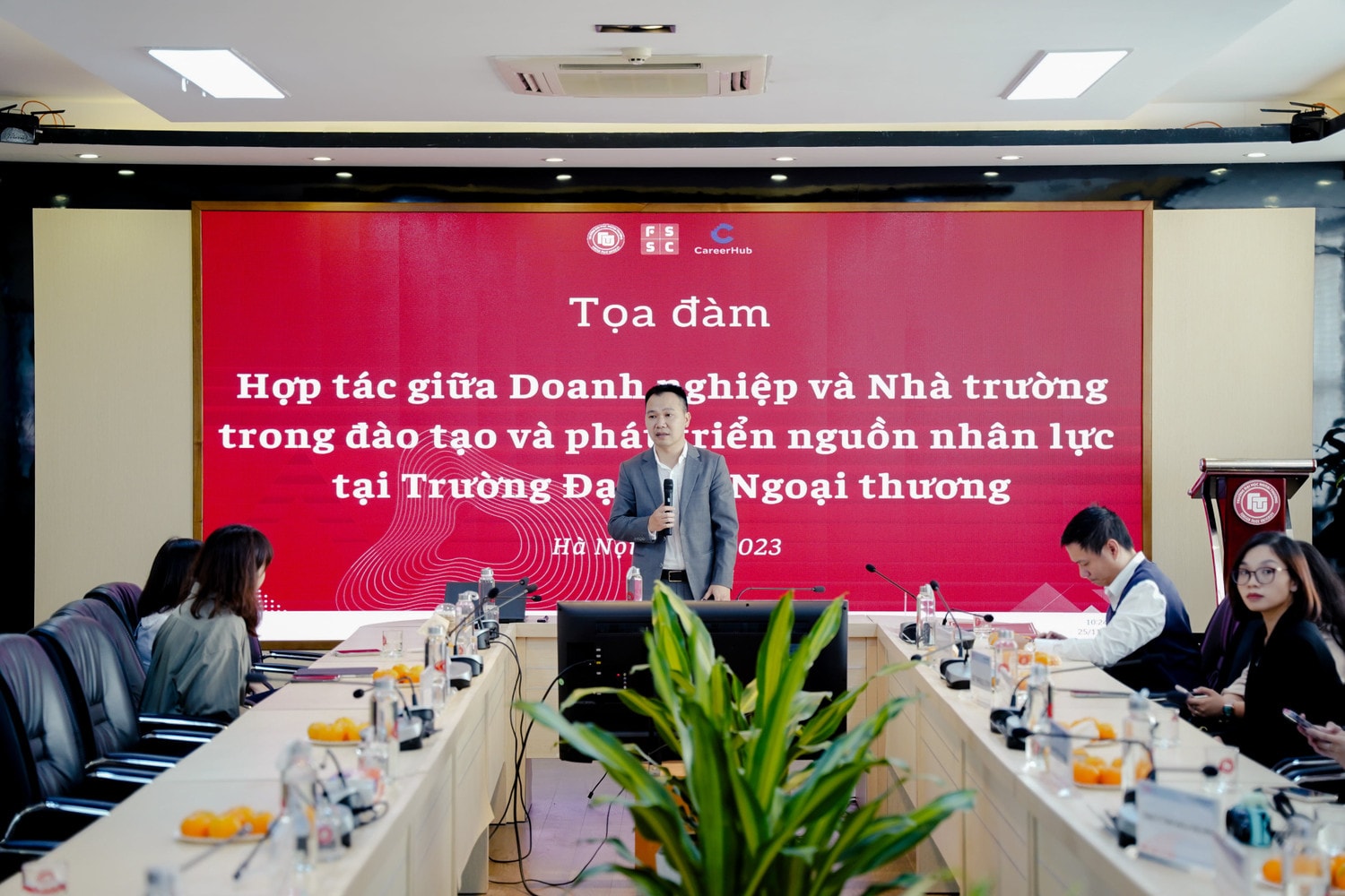 Hơn 600 vị trí việc làm tại sự kiện tuyển dụng lớn nhất năm dành cho sinh viên khối ngành kinh tế tại Hà Nội -0
