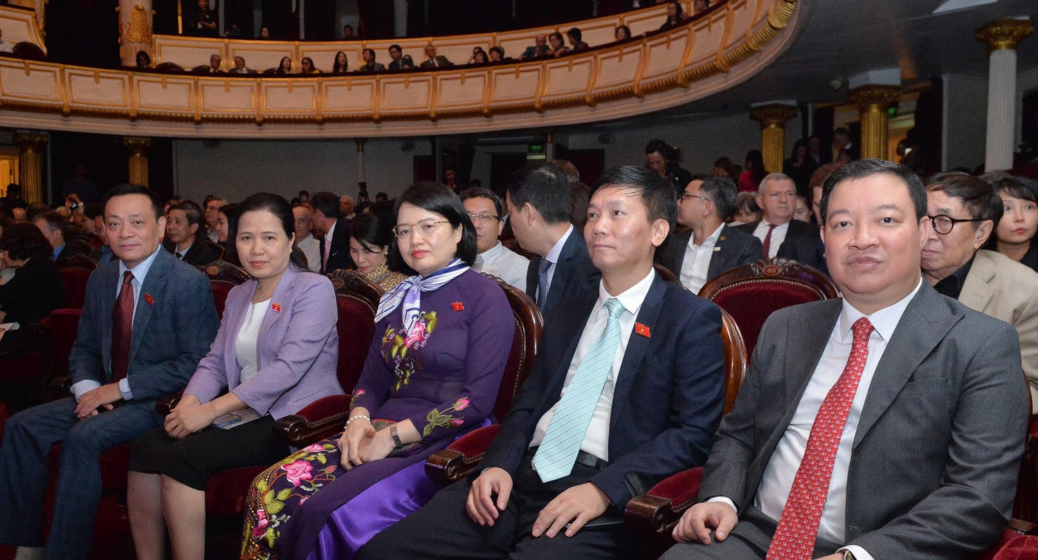 Kỷ niệm 50 năm Quan hệ ngoại giao Việt Nam - Pháp -0