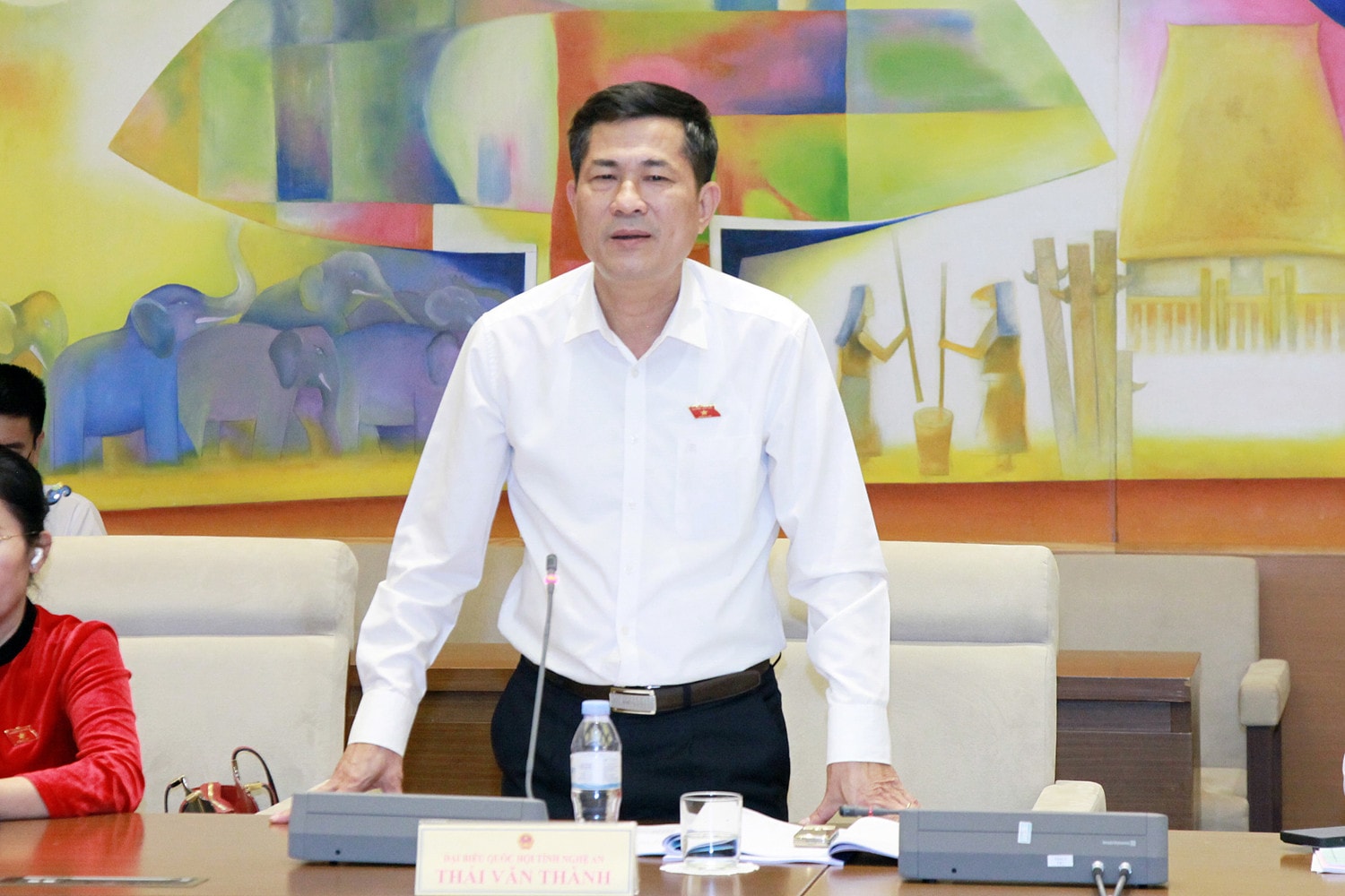 ĐBQH Thái Văn Thành phát biểu. Ảnh: Khắc Ngọc Đoàn ĐBQH tỉnh Nghệ An triển khai chương trình hoạt động năm 2024 -0