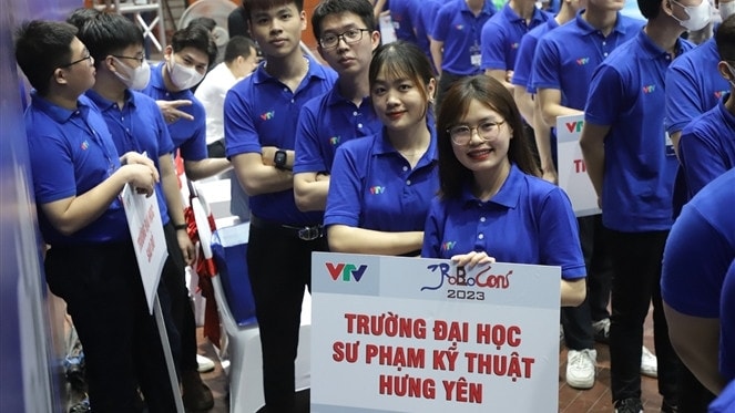 Trường ĐH Sư phạm Kỹ thuật Hưng Yên vươn lên xếp thứ 23 trong bảng xếp hạng top 100 trường đại học Việt Nam