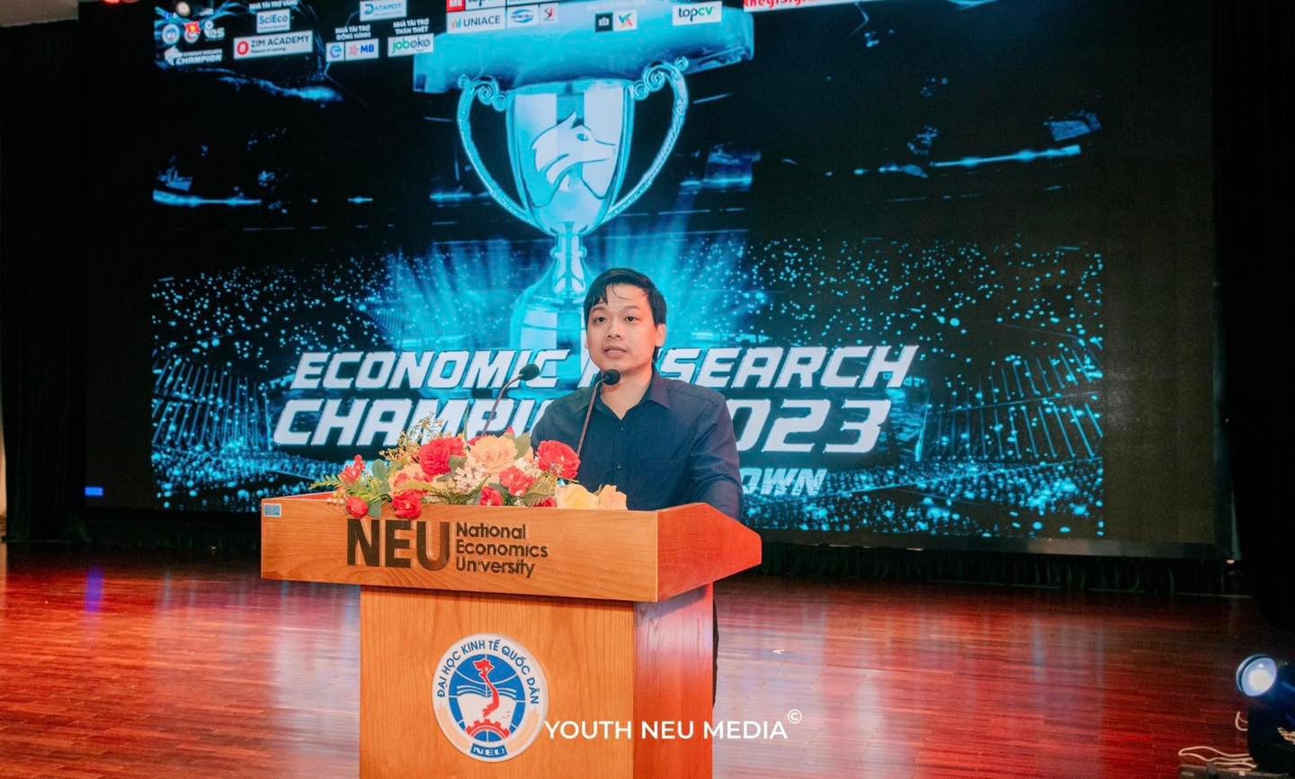 Giảng viên Trường ĐH Kinh tế Quốc dân là phó giáo sư trẻ nhất năm 2023 -0