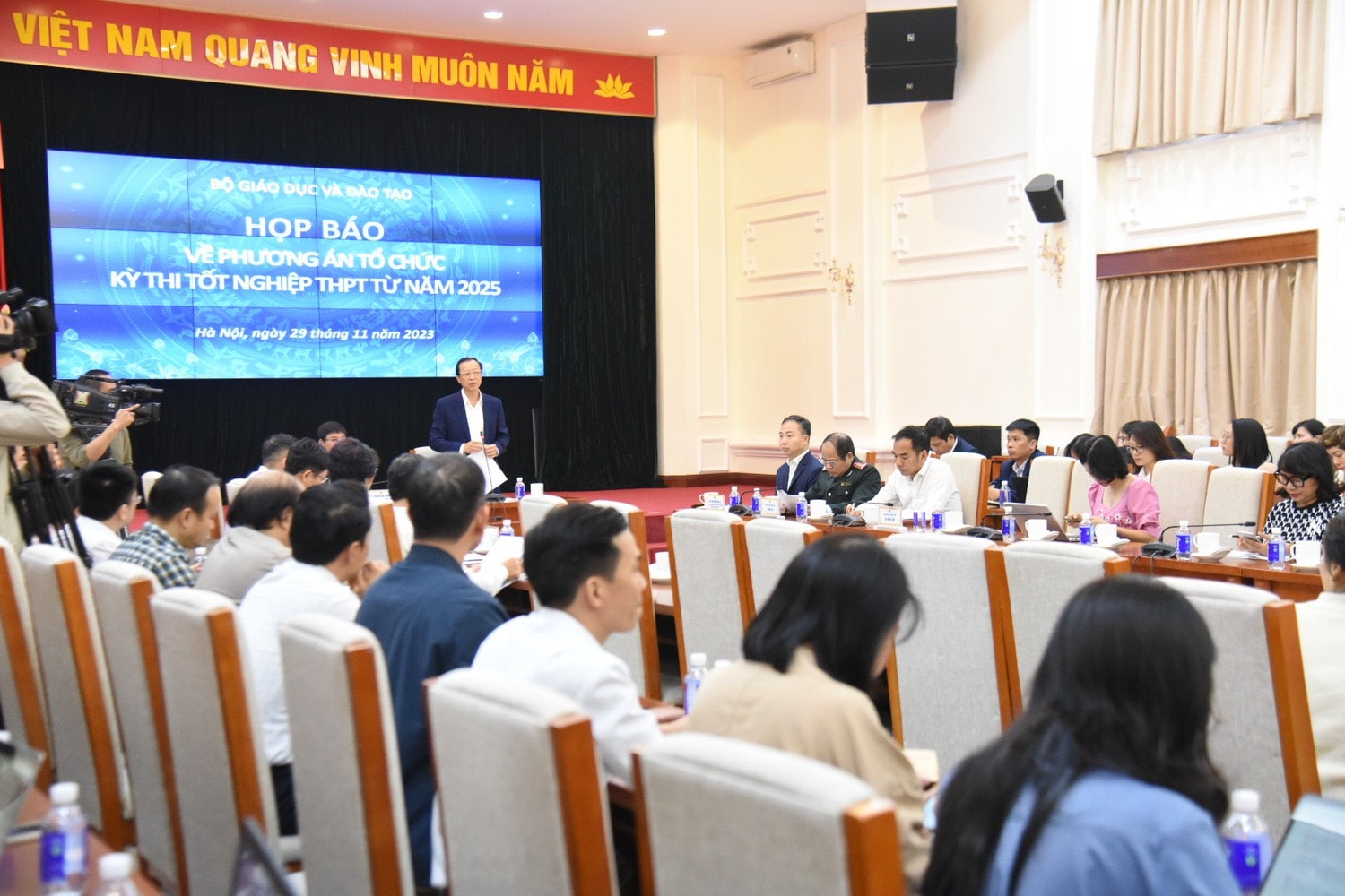 Bộ GD-ĐT nêu 3 nhóm nguyên tắc lớn xây dựng phương án tổ chức thi tốt nghiệp THPT từ năm 2025 -0