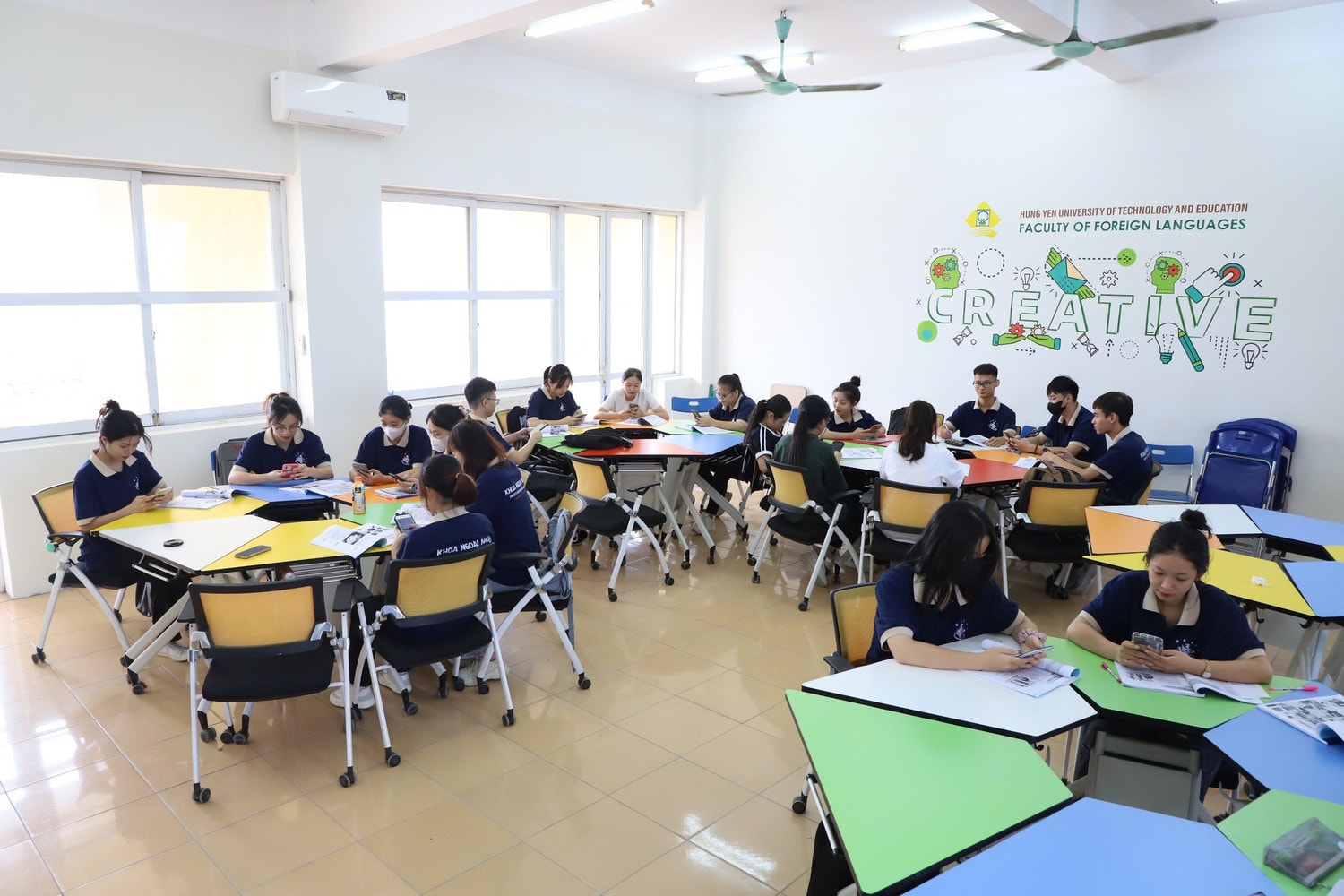 Trường ĐH Sư phạm Kỹ thuật Hưng Yên vươn lên xếp thứ 23 trong bảng xếp hạng top 100 trường đại học Việt Nam -0