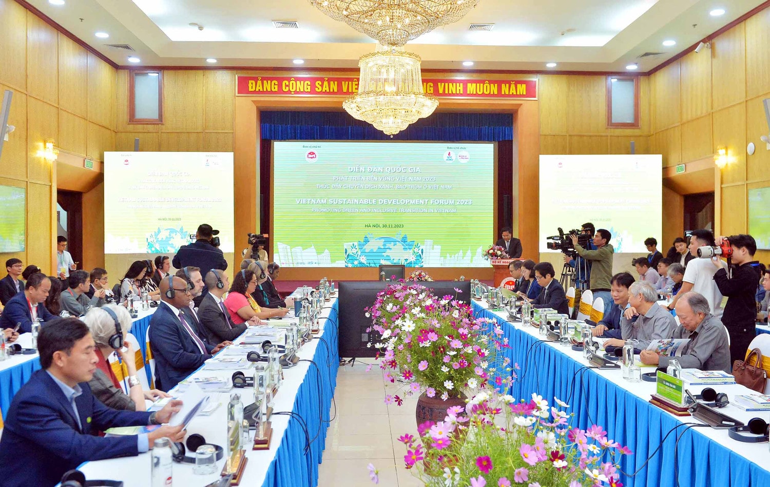 Đẩy nhanh chuyển đổi xanh nhưng phải bảo đảm tính bao trùm