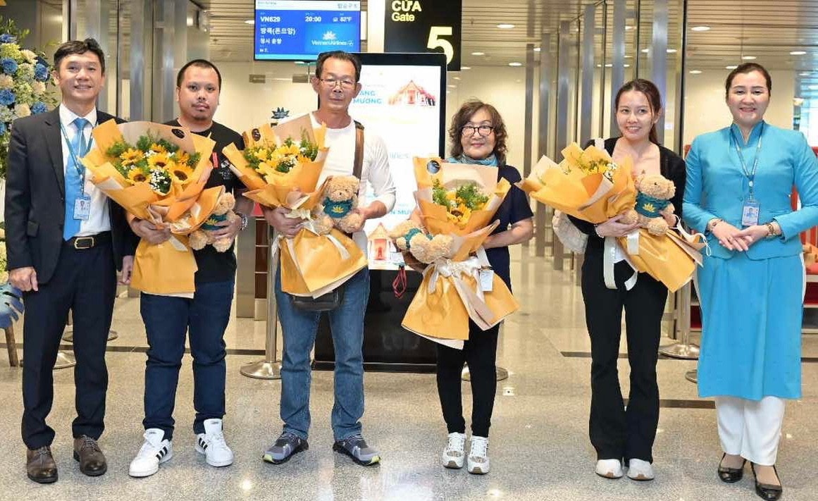 Vietnam Airlines khai trương đường bay Đà Nẵng – Đôn Mường -0