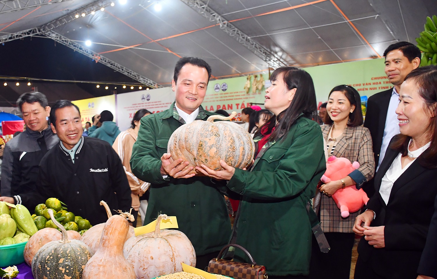 Lào Cai: Thúc đẩy mở rộng thị trường tiêu thụ nông sản trong nước đối với đồng bào vùng DTTS