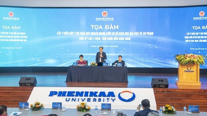 Thứ trưởng Bộ GD-ĐT Hoàng Minh Sơn chủ trì Toạ đàm Nhiều cơ sở giáo dục đại học đề nghị đưa vào quy hoạch thành đại học quốc gia, đại học trọng điểm