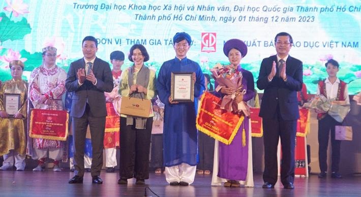 Trường Đại học Khoa học Xã hội và Nhân văn (ĐHQG Hà Nội) giành giải nhất cuộc thi “Hùng biện tiếng Việt cho lưu học sinh nước ngoài” năm 2023 -0