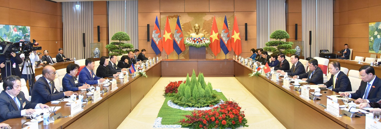 Chủ tịch Quốc hội Vương Đình Huệ đón, hội đàm với Chủ tịch Quốc hội Campuchia -0