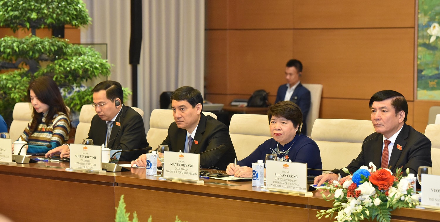 Chủ tịch Quốc hội Vương Đình Huệ đón, hội đàm với Chủ tịch Quốc hội Campuchia -0