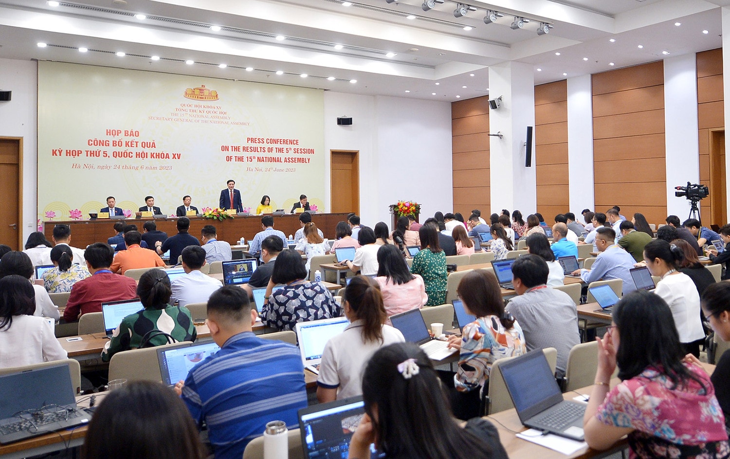Bài 3: Diên Hồng vang vọng tiếng Nhân dân -0