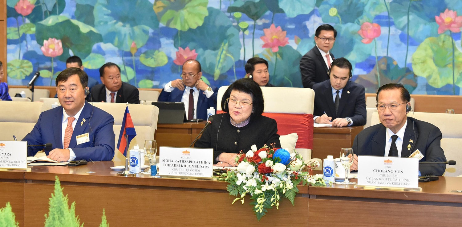 Chủ tịch Quốc hội Vương Đình Huệ đón, hội đàm với Chủ tịch Quốc hội Vương quốc Campuchia -0