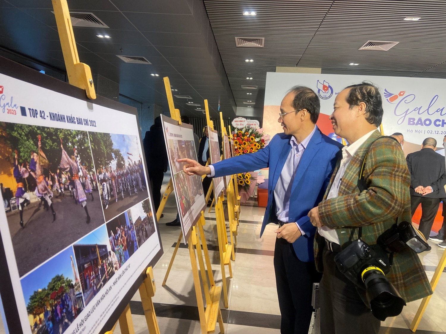 Lễ trao giải “Khoảnh khắc báo chí 2022” -0
