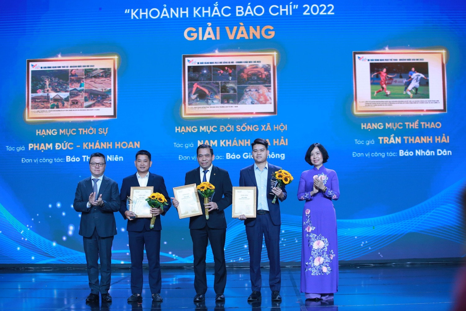 Lễ trao giải “Khoảnh khắc báo chí 2022” -0