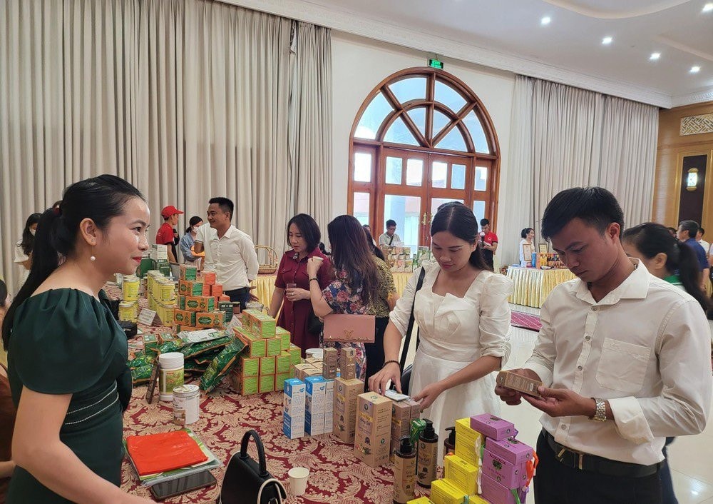 Gam màu sáng trong hoạt động khuyến công Nghệ An -0
