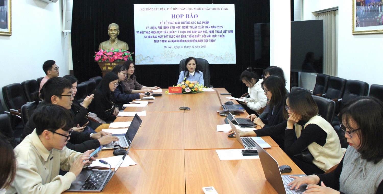 19 tác phẩm sẽ được trao giải về lý luận, phê bình văn học, nghệ thuật xuất bản 2022 -0