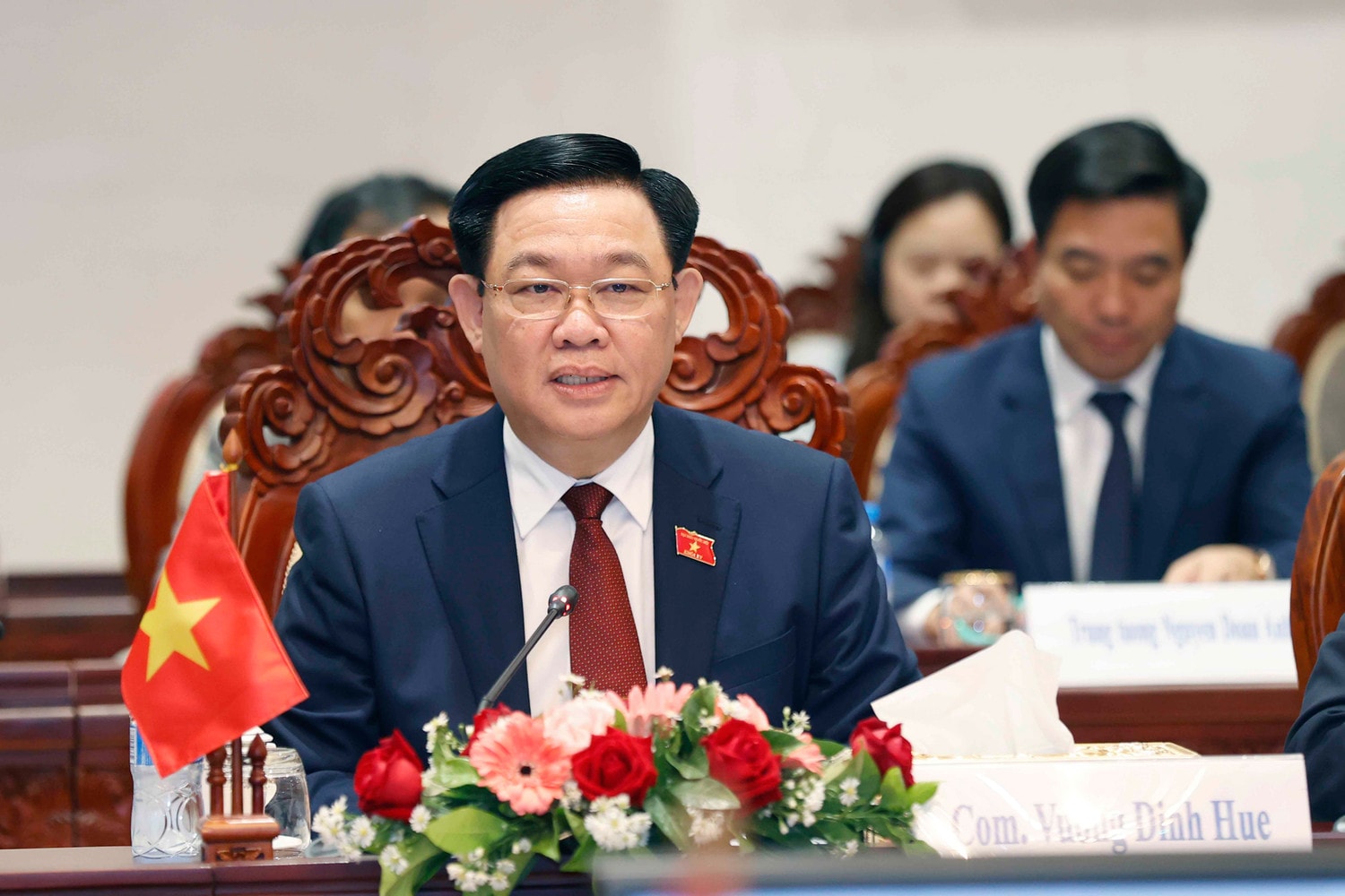 Chủ tịch Quốc hội Vương Đình Huệ hội đàm với Chủ tịch Quốc hội Lào Saysomphone Phomvihane -0