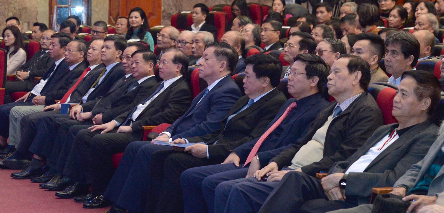 Trao tặng thưởng các tác phẩm lý luận, phê bình văn học, nghệ thuật xuất bản năm 2022 -0