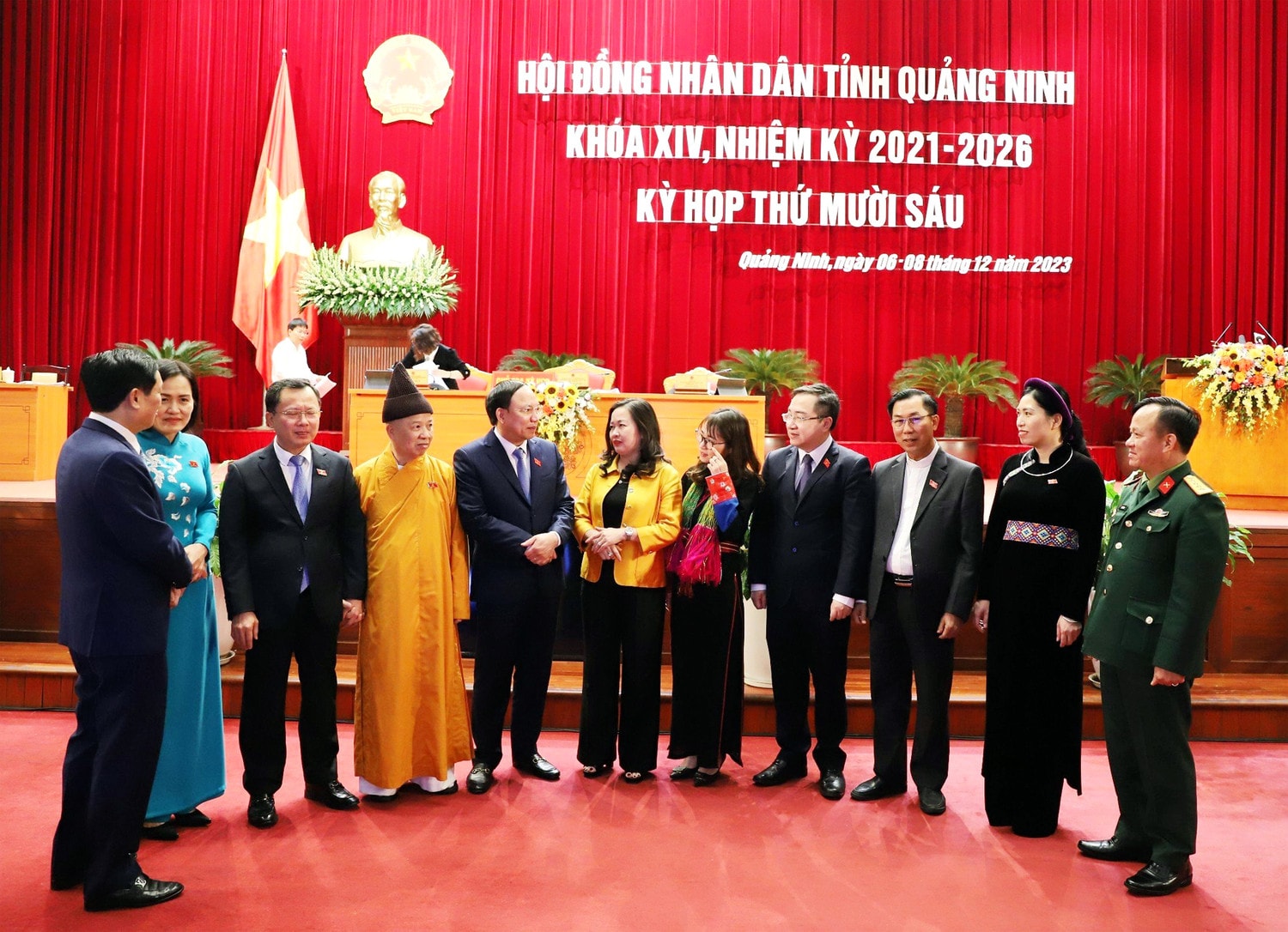 Chuyển dịch mạnh mẽ cơ cấu kinh tế gắn với phát triển bền vững dựa trên các trụ cột thiên nhiên - con người - văn hoá -0