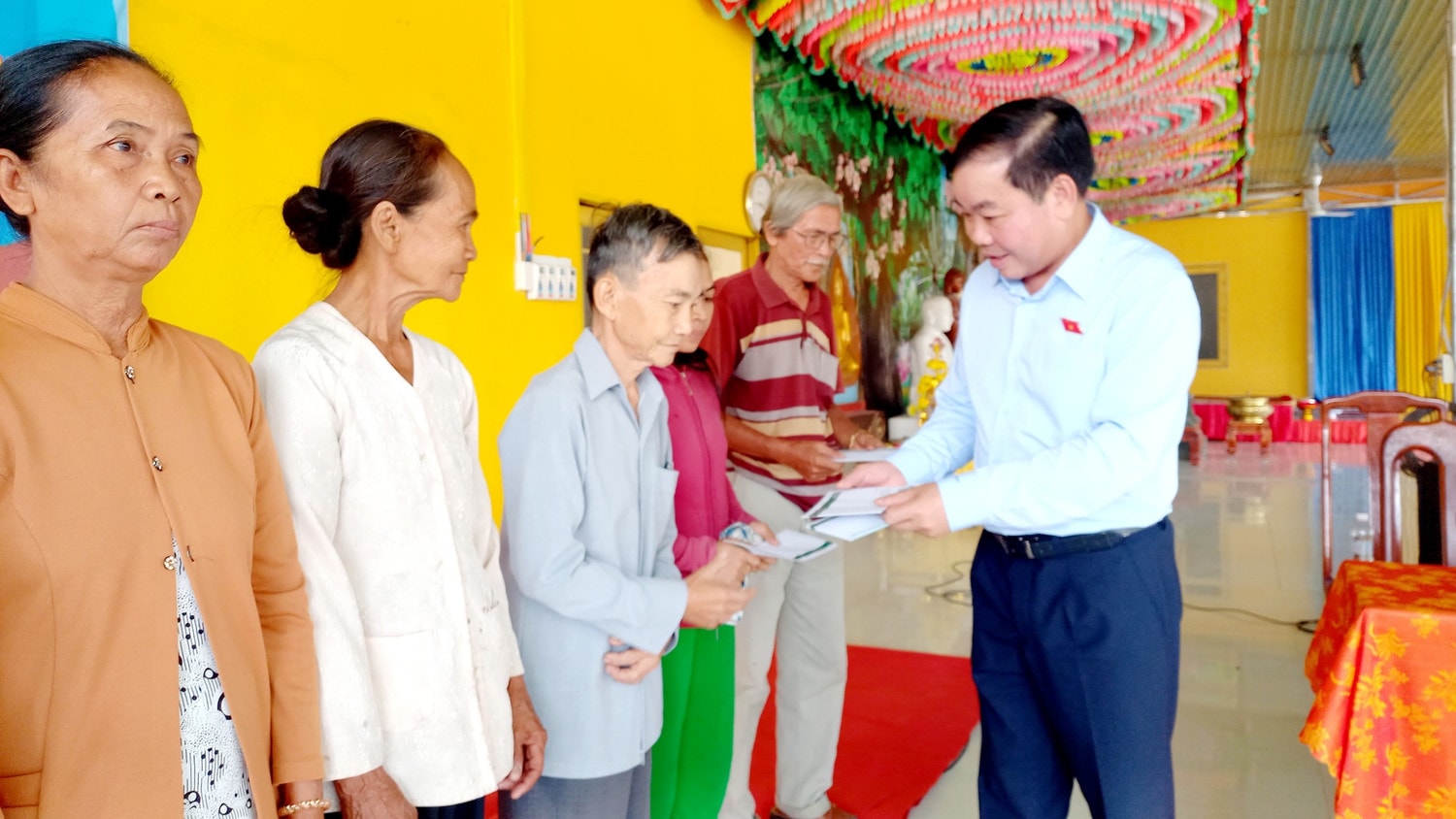 Halcom Việt Nam tiếp nối hành trình thiện nguyện -0