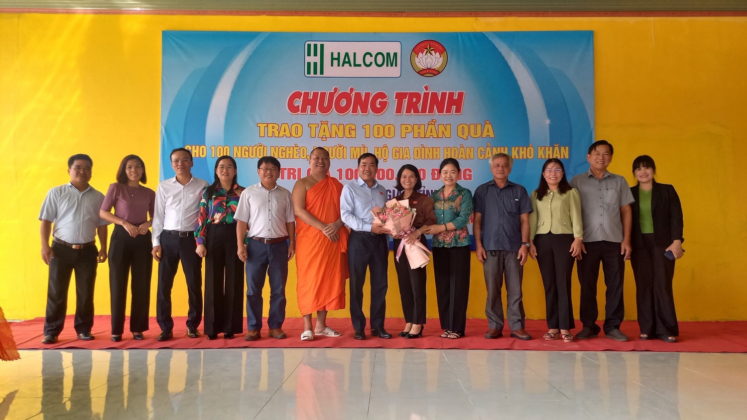 Halcom Việt Nam tiếp nối hành trình thiện nguyện -0