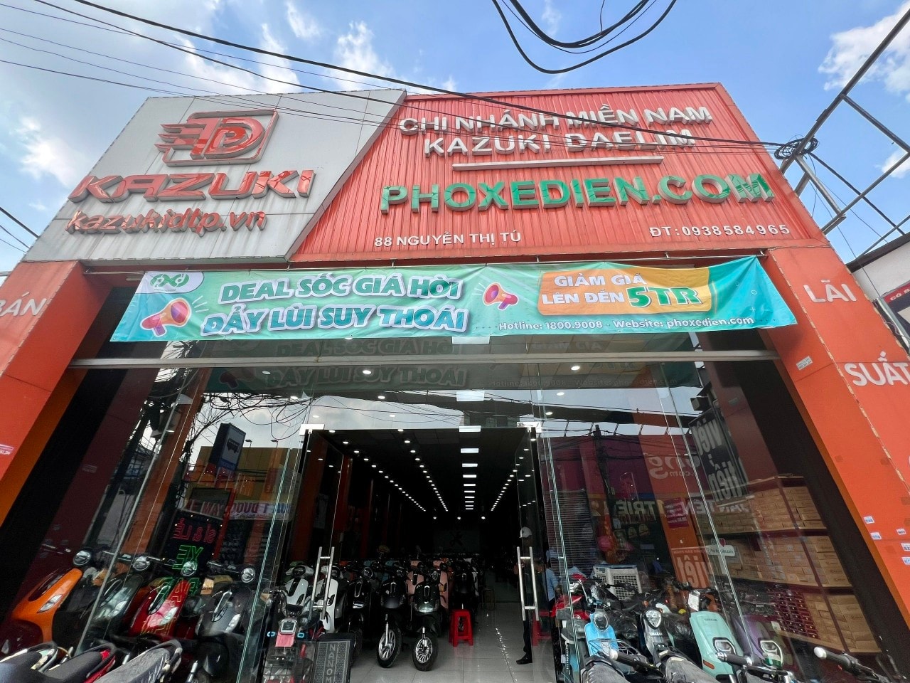 Phát hiện và tạm giữ hàng trăm xe máy điện tại 4 tỉnh, thành phố khu vực phía Nam -0