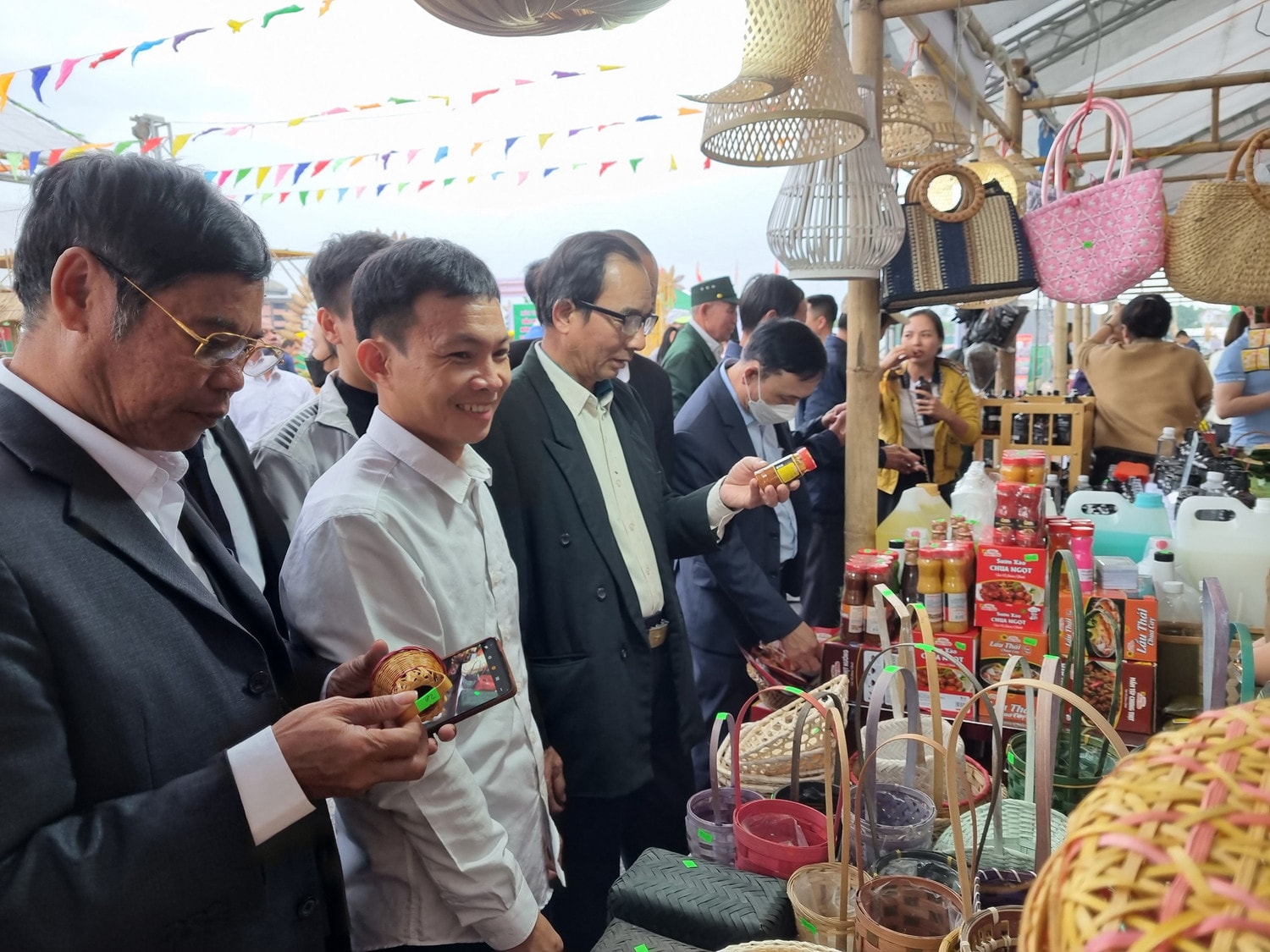 Thái Nguyên: Ứng dụng chuyển đổi số trong xúc tiến thương mại sản phẩm nông sản -0