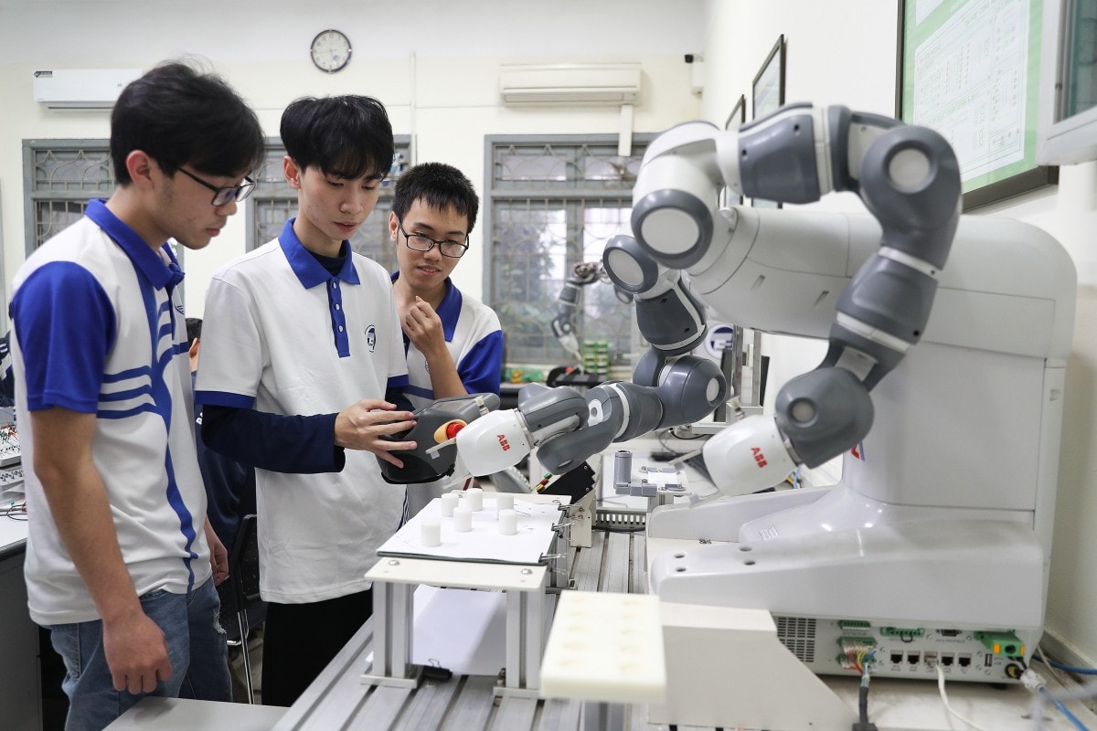 Kỷ niệm 30 năm Ngày Chính phủ ban hành Nghị định về ĐH Quốc gia Hà Nội và 117 năm truyền thống tại Hoà Lạc -0
