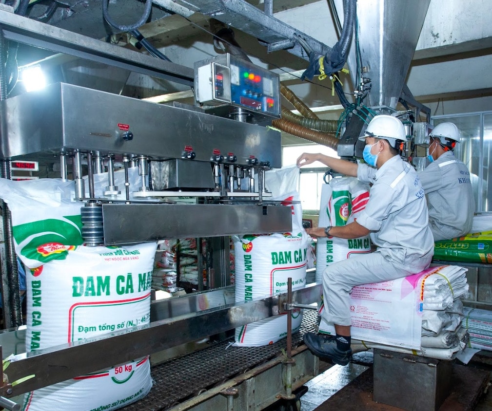 Nhà máy Đạm Cà Mau cán mốc sản xuất 10 triệu tấn urê -0