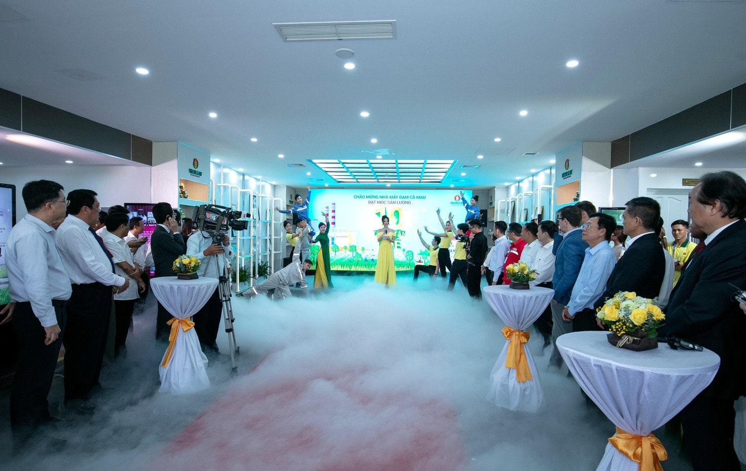 Nhà máy Đạm Cà Mau cán mốc sản xuất 10 triệu tấn urê -0