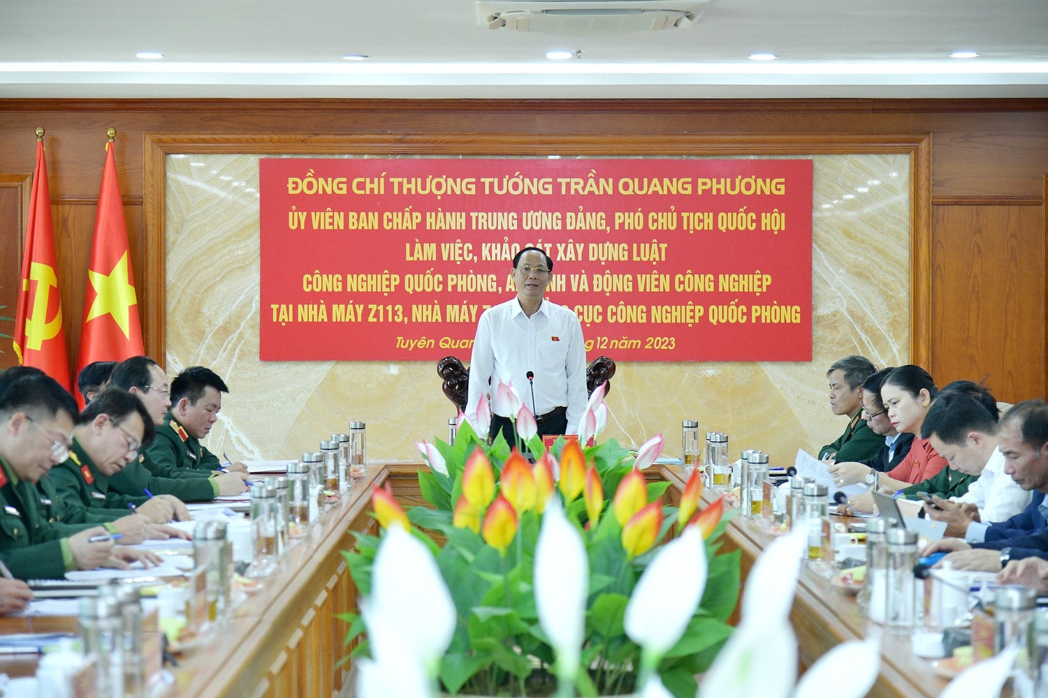 Phó Chủ tịch Quốc hội, Thượng tướng Trần Quang Phương làm việc với Nhà máy Z113 và Nhà máy Z129 thuộc Tổng cục Công nghiệp Quốc phòng -0