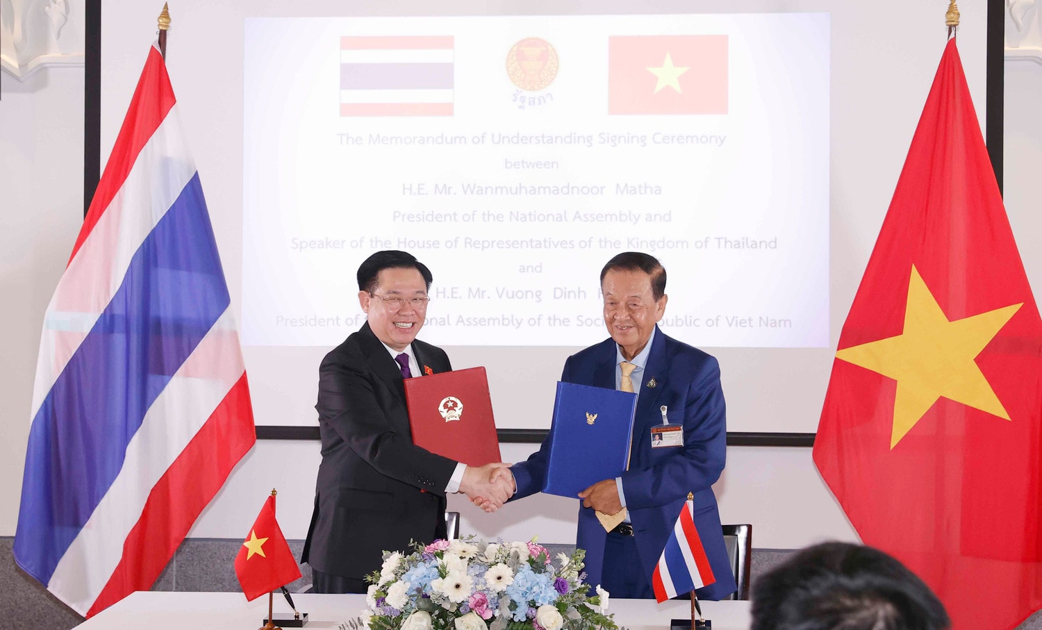 Quốc hội Việt Nam và Hạ viện Thái Lan ký Bản ghi nhớ hợp tác -1
