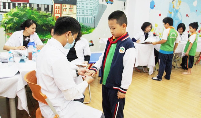 Vì sao nhân viên y tế học đường được xếp vào danh mục hỗ trợ, phục vụ? -0