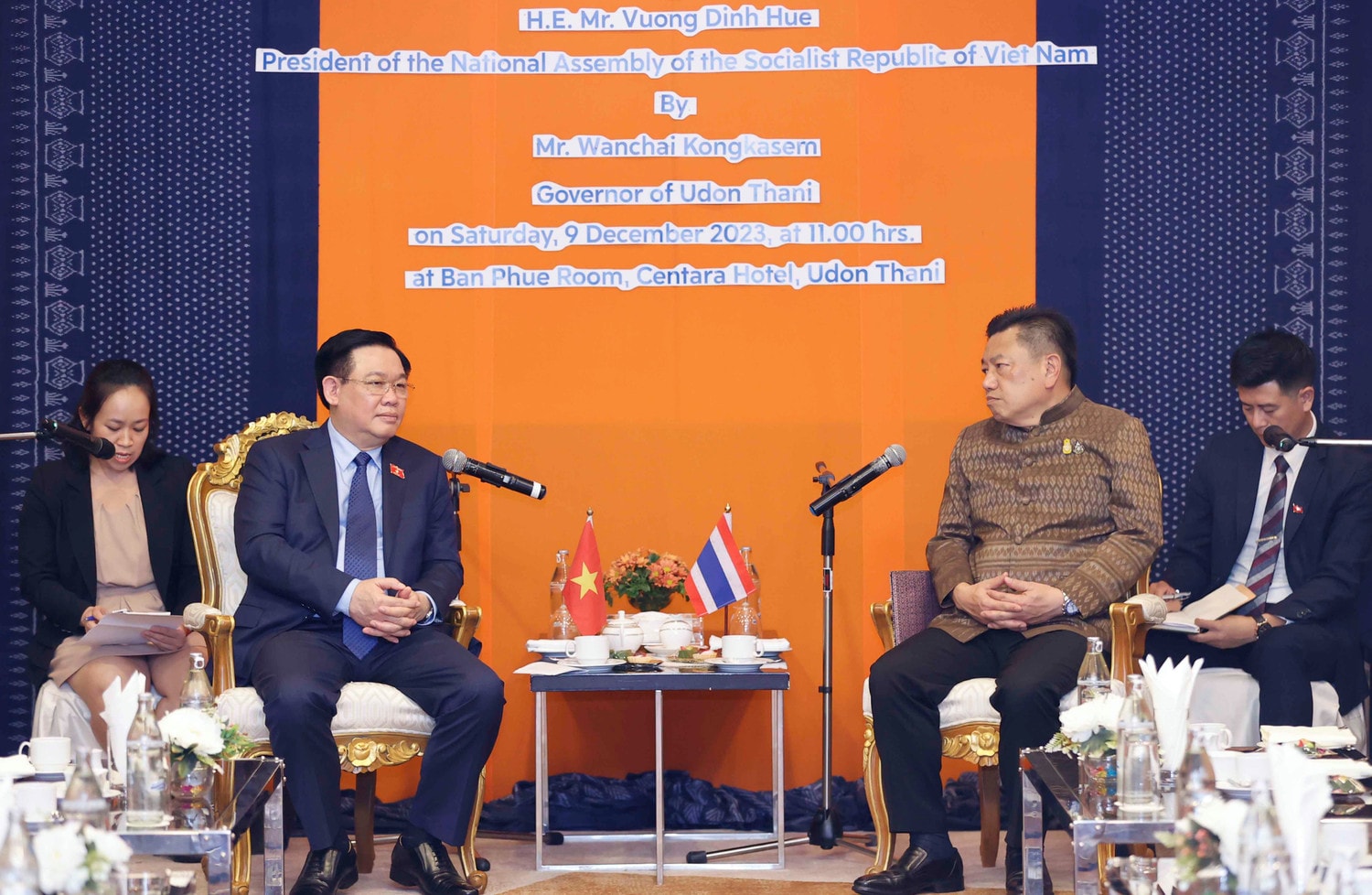Chủ tịch Quốc hội Vương Đình Huệ tiếp Tỉnh trưởng tỉnh Udon Thani, Thái Lan -0