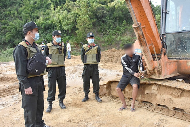 Công an tỉnh thu giữ nhiều máy móc và phương tiện liên quan