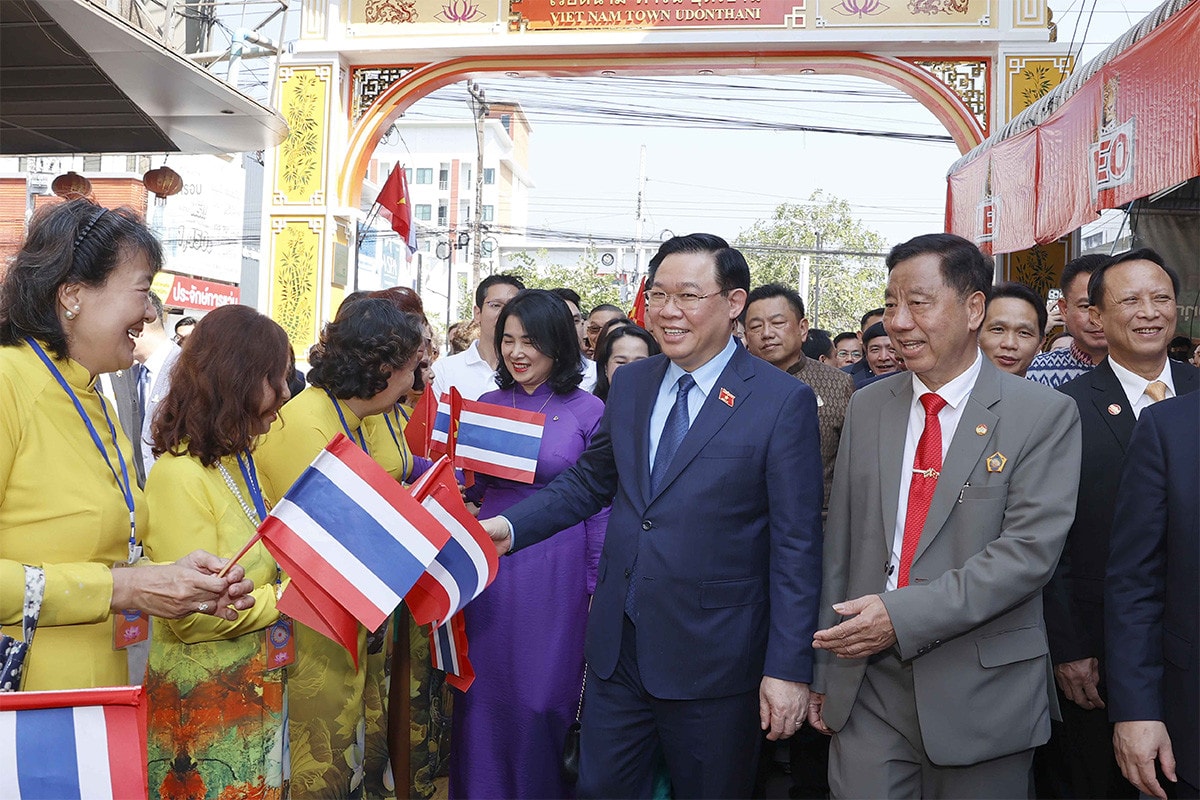 Chủ tịch Quốc hội Vương Đình Huệ dự Lễ khai trương Phố Việt Nam tại Udon Thani, Thái Lan -4