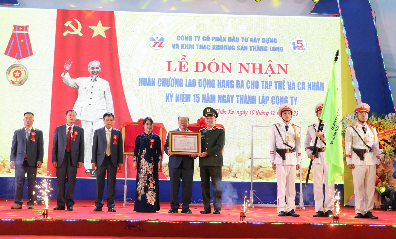 Thái Nguyên: Công ty Thăng Long đón nhận Huân chương Lao động Hạng Ba -0